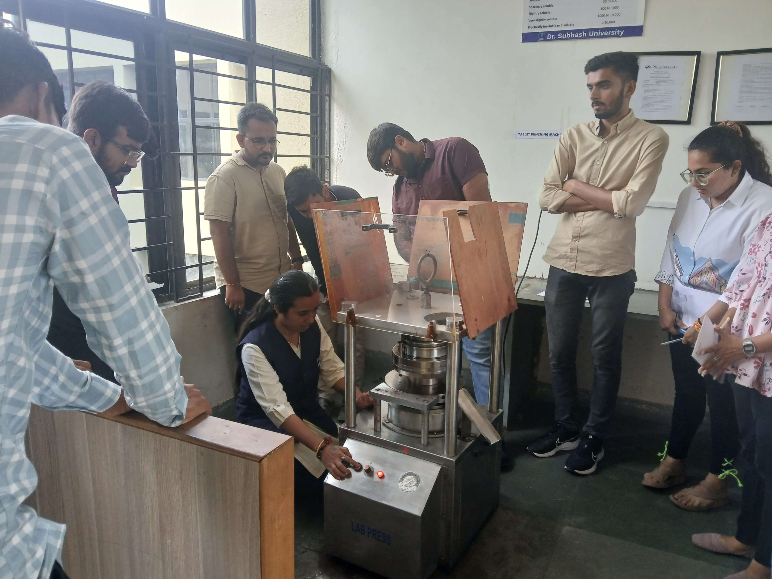 Dr. Subhash University, Junagadh (SU)